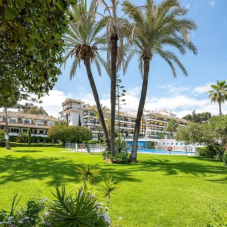 Apartment En Milla De Oro